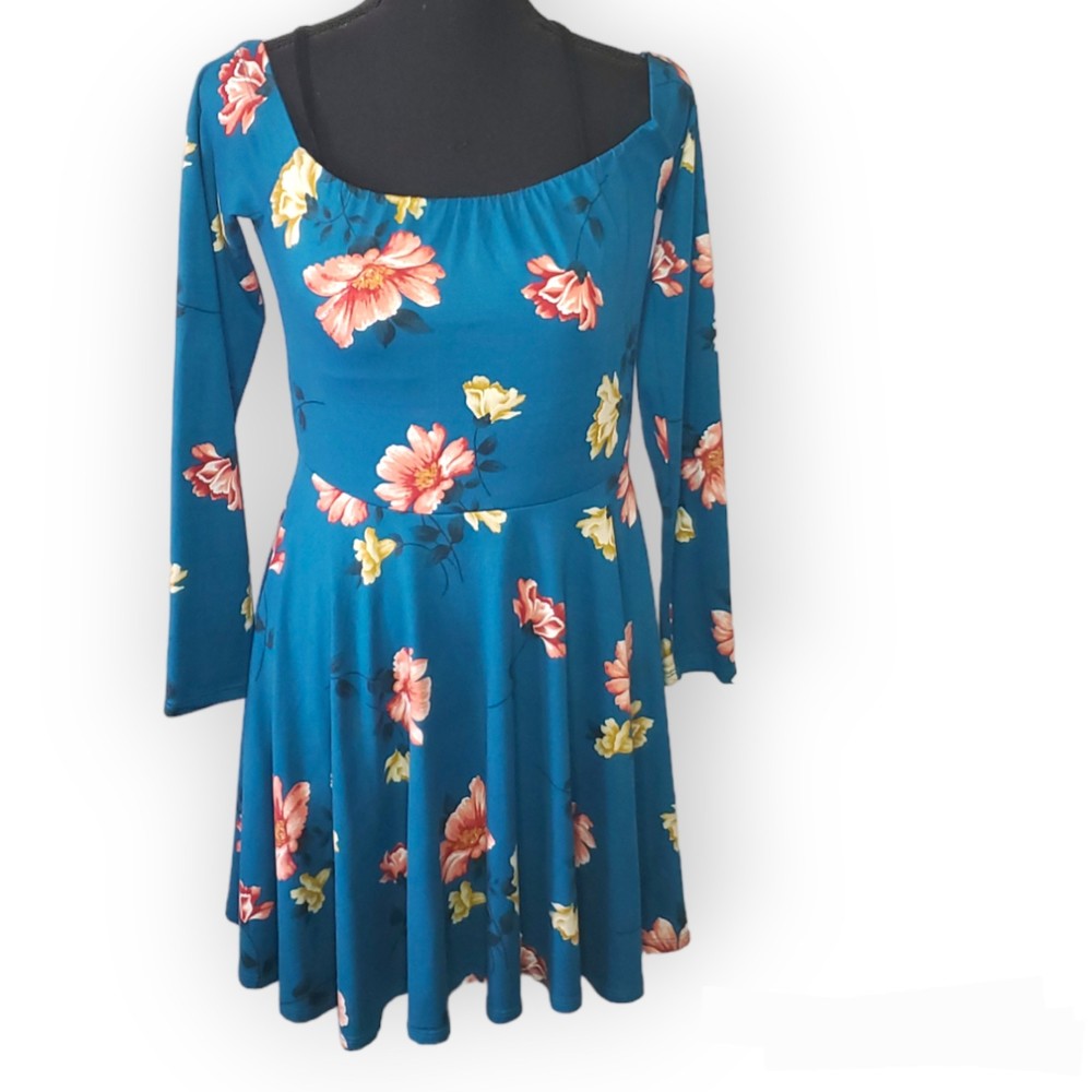 Nine Britton MEDIUM / M off the shoulder fit and flare TEAL floral dress